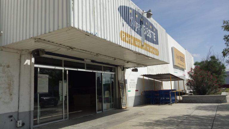 Sigue en el más completo olvido la tienda del ISSSTE de Saltillo