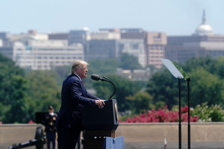 Trump agradece a México por despliegue de tropas en la frontera