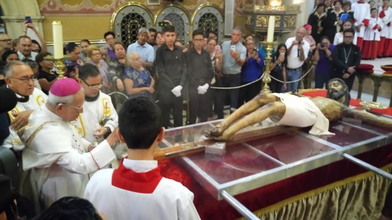 Inician festividades en honor del Santo Cristo de la Capilla