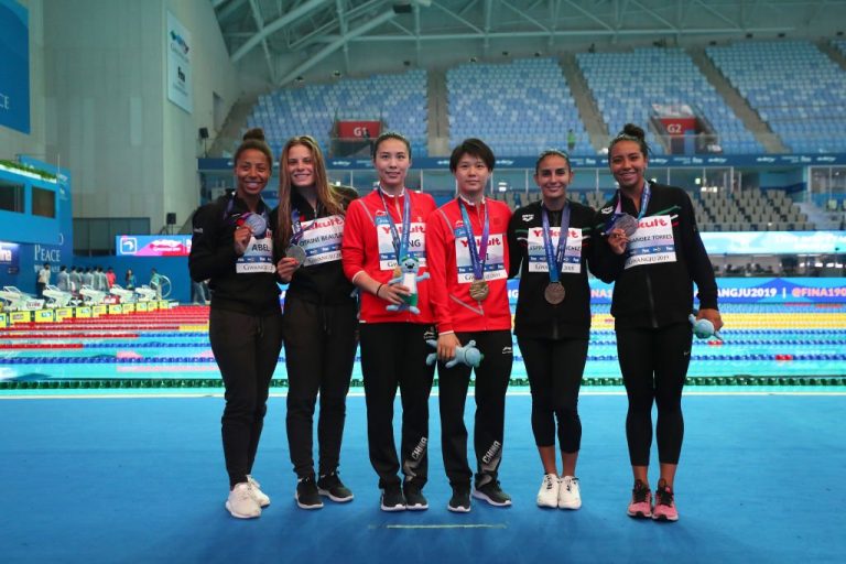 Espinosa y Hernández ganan bronce en Mundial de Natación