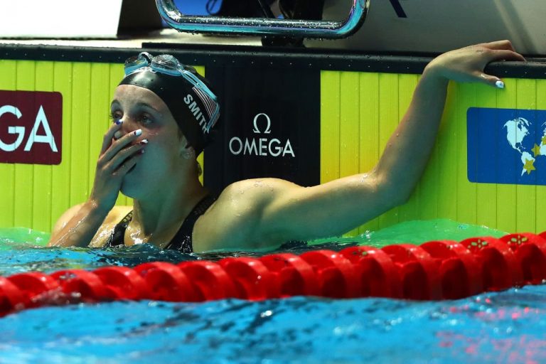 Regan Smith establece récord mundial en 200m espalda femenino en Mundial de FINA