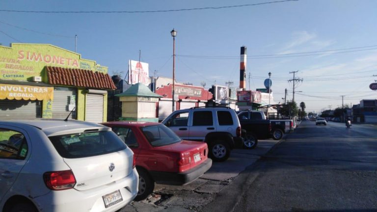 Se quita la vida en plaza comercial