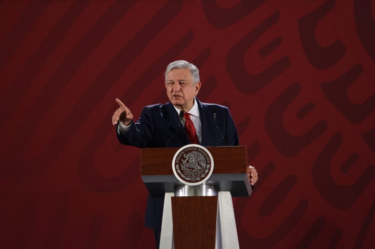 Exdirector de Coneval ganaba $220 mil al mes: López Obrador