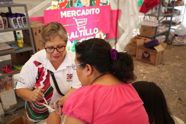 Gran participación de vecinos en el Mercadito por Ti Saltillo