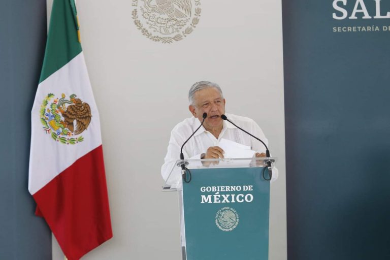 No vamos a permitir chantajes: López Obrador a farmacéuticas