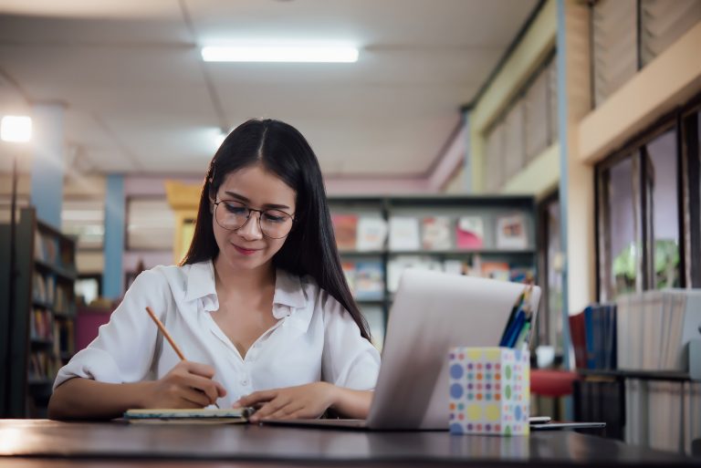 Aprende inglés en los cursos sabatinos que ofrece el Centro de Idiomas de la UA de C en Saltillo