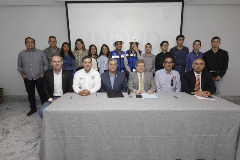 Dan bienvenida a la quinta generación de “Ingeniería en Davisa, Davisa en Ingeniería de la UA de C”