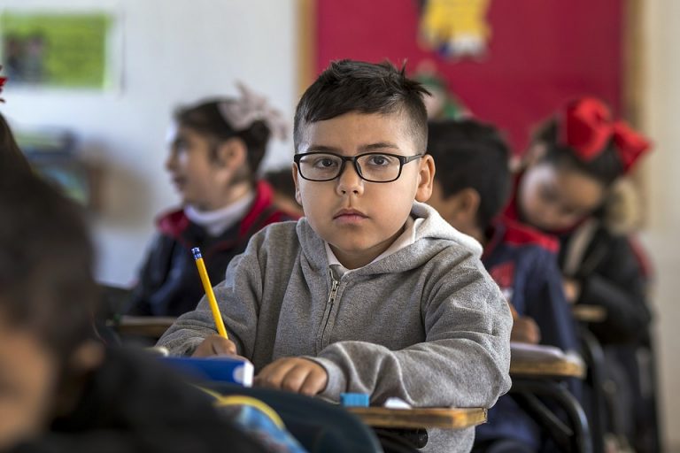 Escuela desata ansiedad en 70% de niños en México