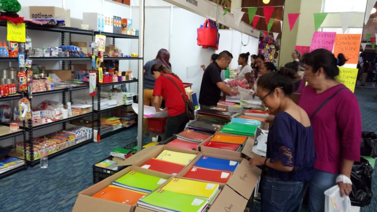 Inició este viernes la Feria del Regreso a Clases 2019