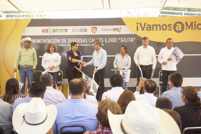 Gobierno de Coahuila y Ayuntamiento de Viesca llevan pavimentación con ‘Vamos a Michas’