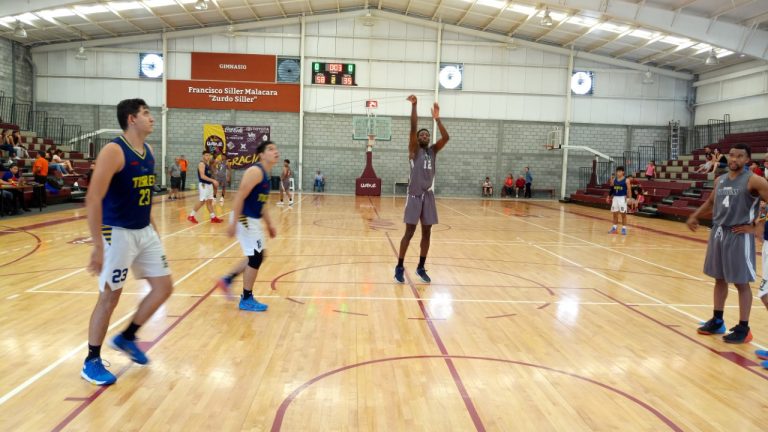 Realizan con éxito Torneo Internacional Universitario de Básquetbol