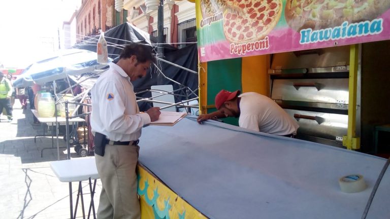 Mantiene Protección Civil revisiones en puestos de fiesta del Santo Cristo