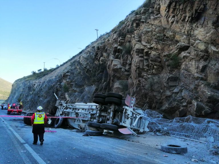 Muere trailero calcinado en «Los Chorros»