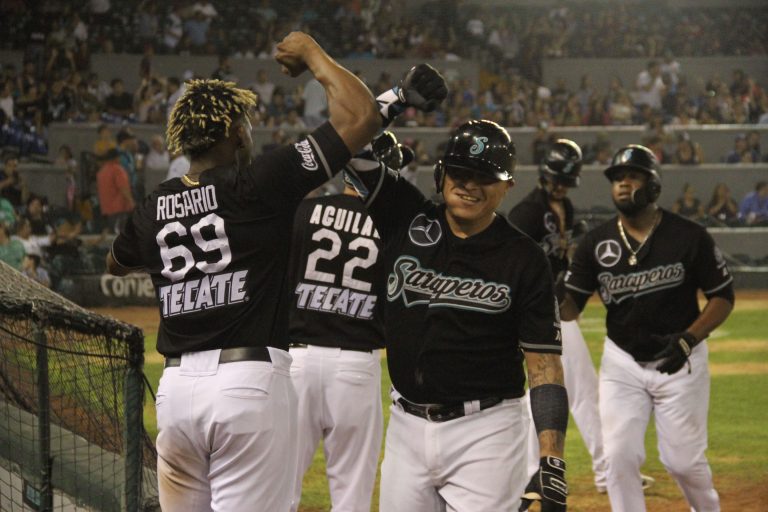 Saraperos vence 8 a 4 a los Algodoneros y se queda con la serie del clásico coahuilense