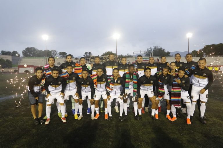 Se presenta Saltillo FC ante su afición en La Fortaleza