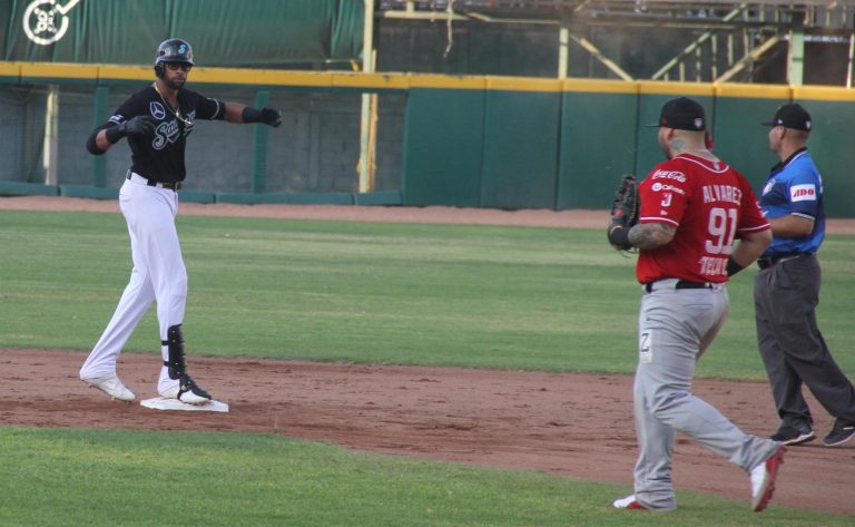 Toros gana 8 a 4 a Saraperos y empata la serie