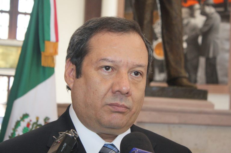 Hospitalizan a Homero Ramos Gloria, ex procurador de Coahuila