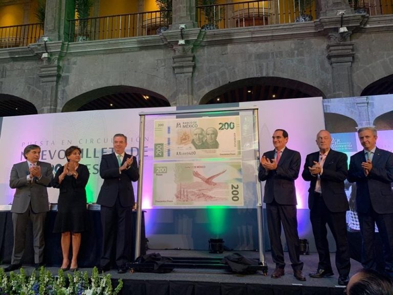 Banxico presenta nuevo billete de 200 pesos con Hidalgo y Morelos