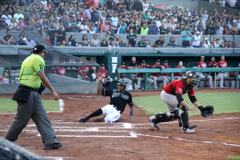 Cinco errores de la defensiva de Saltillo abre la puerta a Toros de Tijuana para ganar 17 a 9 a Saraperos