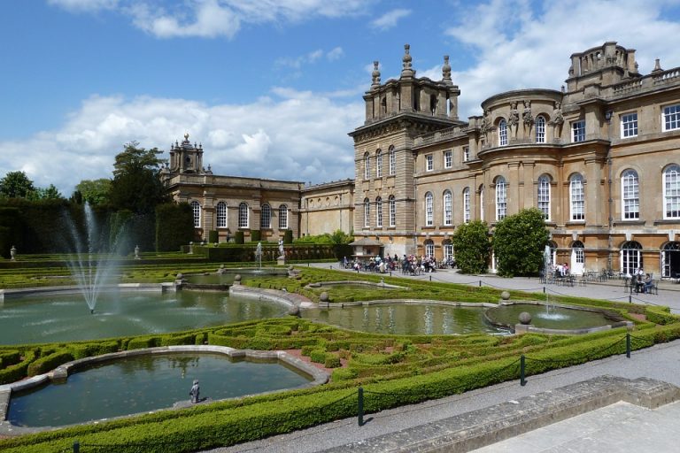 Roban retrete de oro sólido de un millón de dólares en palacio británico