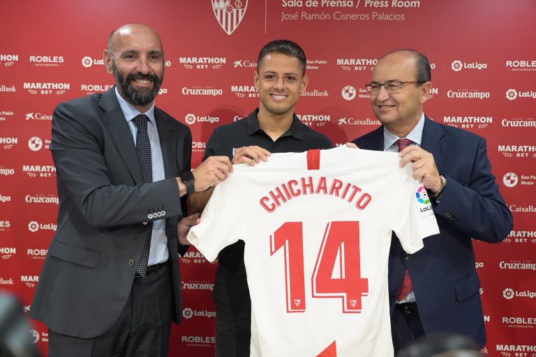 Sevilla ficha y presenta al ‘Chicharito’