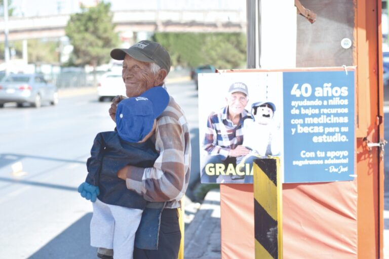 Don José y Beto, 40 años de cantar y hacer reír a Saltillo