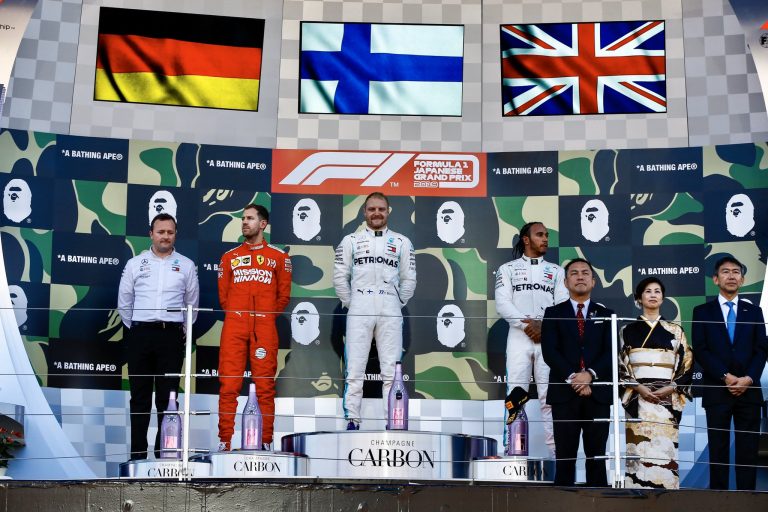 Bottas gana en Japón y consagra a Mercedes