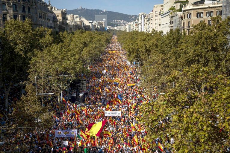 Marchan 80 mil personas en contra del separatismo en España