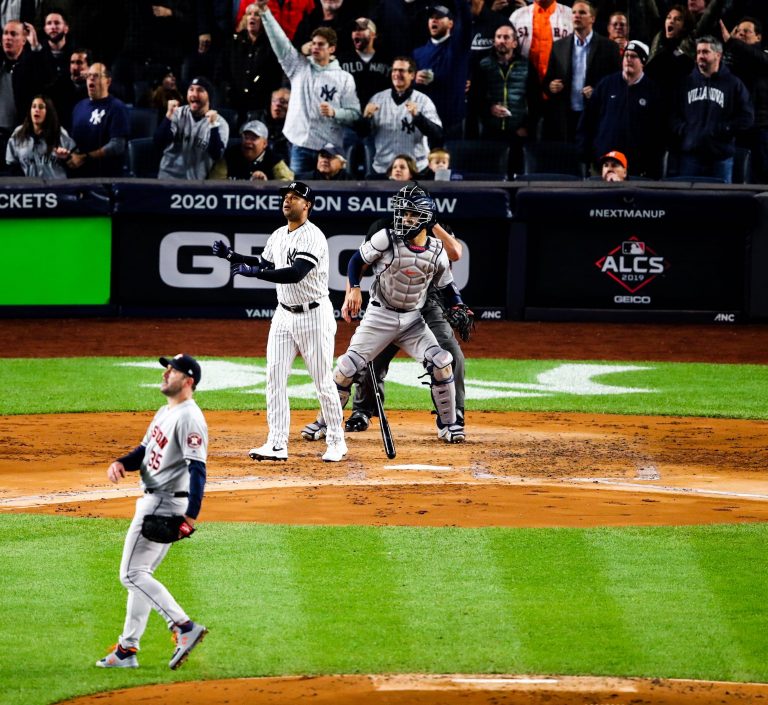 Yankees siguen con vida ante los Astros