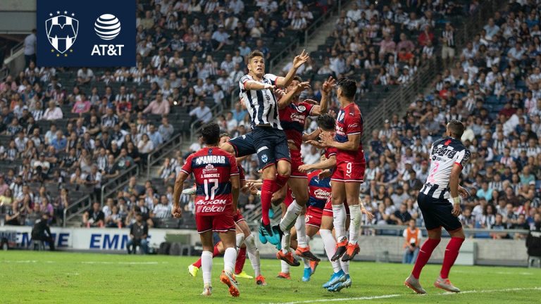 Rayados estrena DT con empate ante Chivas