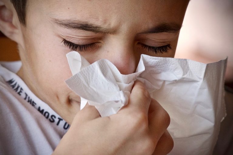 Contra enfermedades respiratorias, IMSS recomienda fortalecer higiene, comer frutas, verduras y evitar cambios de temperatura