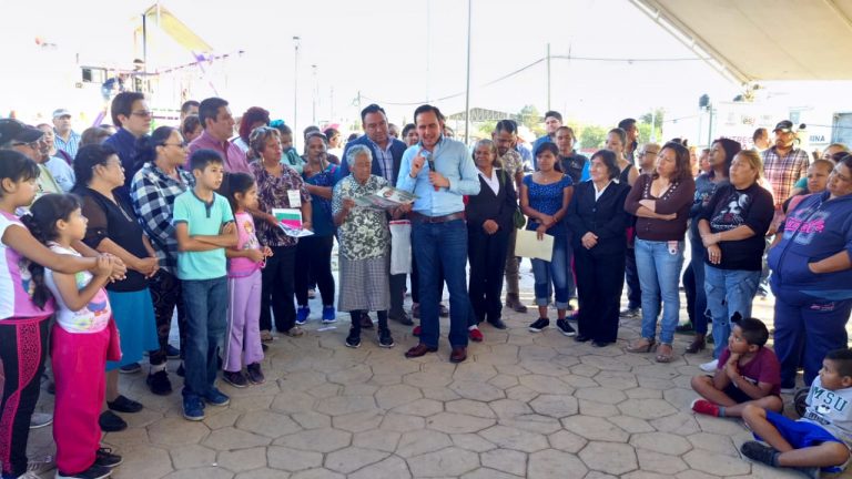 Anuncia Manolo entrega de 30 mil becas para el próximo año