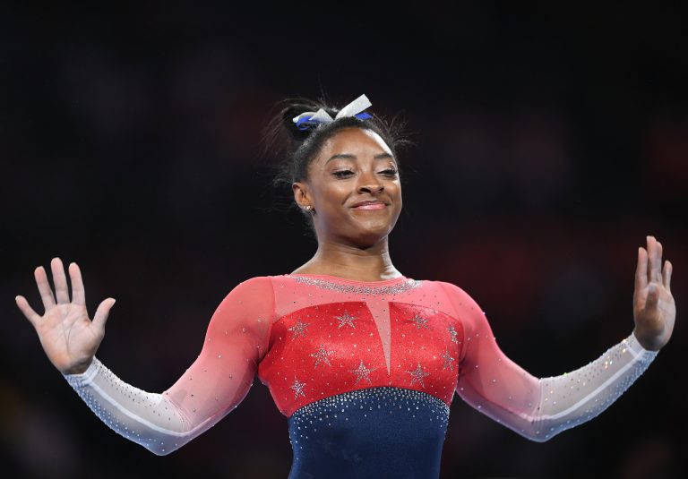 EU gana Mundial de Gimnasia; Simone Biles marca récord