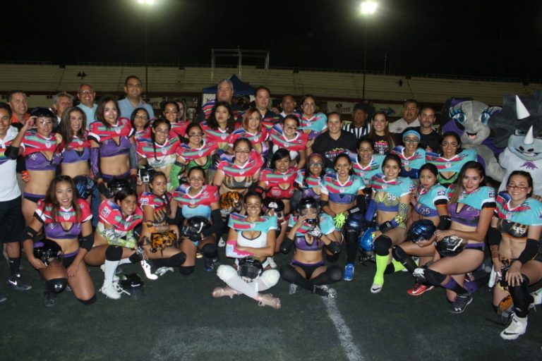 Gana equipo Aqua el Juego de las Estrellas de la Women Football League en Estadio Olímpico