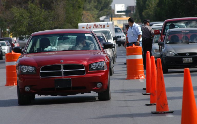 Regresan operativos contra autos sin placas