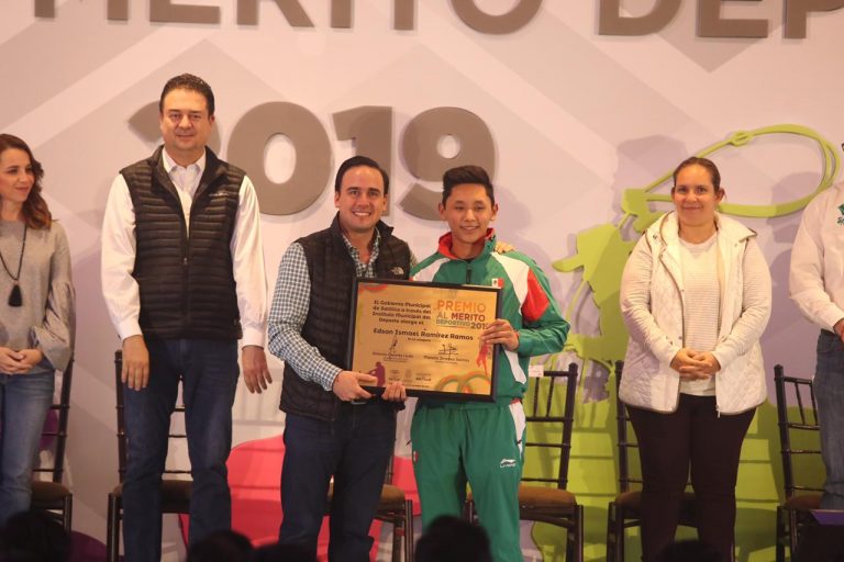 Entrega Alcalde el Premio al Mérito Deportivo 2019