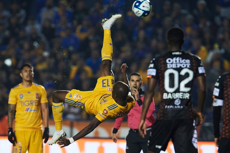 Pachuca se aleja de la liguilla; Tigres se mete a su undécima consecutiva