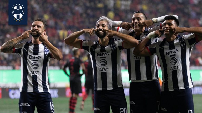 Rayados golea a Xolos y se mantiene vivo