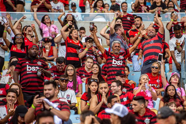 Flamengo remonta y vence 2-1 a River Plate en final de Copa Libertadores