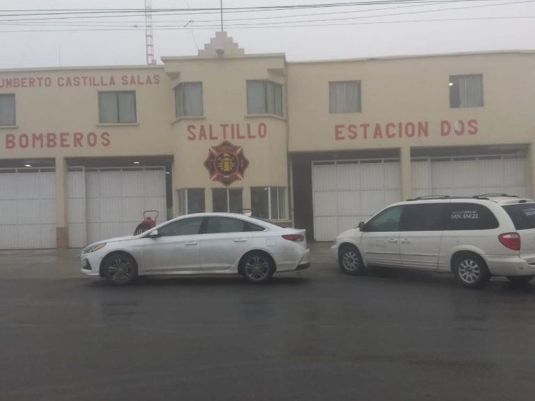 Llega mujer sin vida a estación de Bomberos