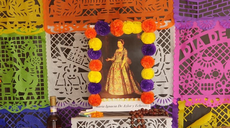 Altar de muertos de PRONNIF Coahuila, ofrenda para María Ignacia de Azlor y Echeverz