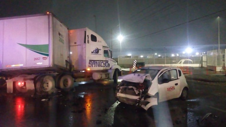 Muere chófer de empresa de transporte en desigual encontronazo