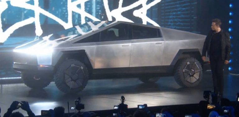 Tesla presenta la Cybertruck, su camioneta eléctrica a prueba de balas