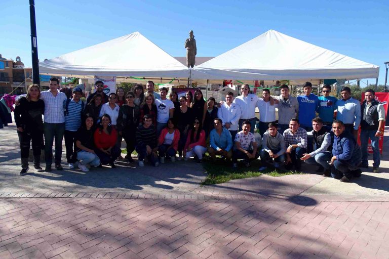 Jóvenes priistas participaron en la 12va edición de “El tendedero más grande de Coahuila”