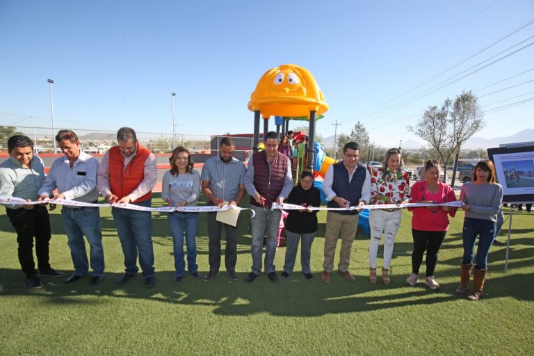 Chema Morales entrega la primera plaza rehabilitada