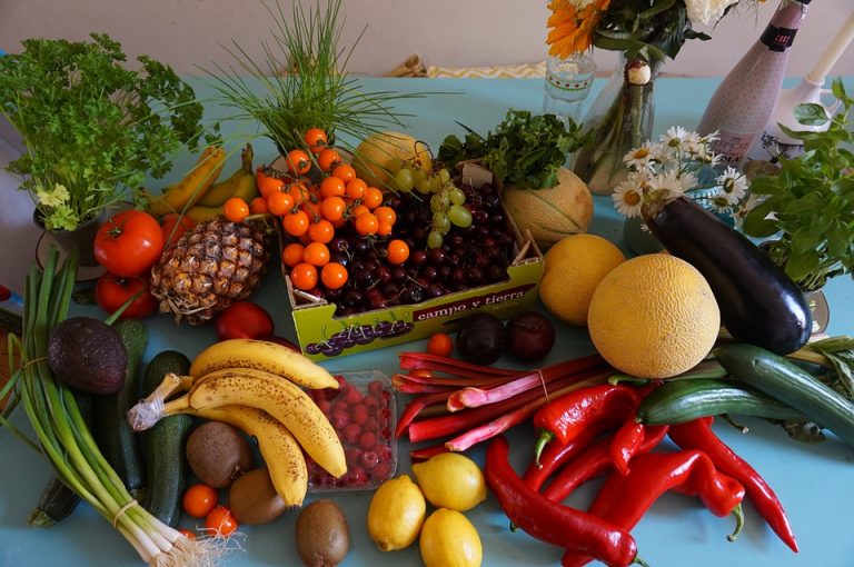 Exhorta Salud Coahuila a comer sano y festejar sano en fiestas decembrinas