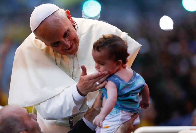 El papa Francisco se vacuna contra el Covid-19