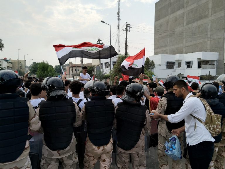 Miles despiden a general iraní Soleimani en Bagdad