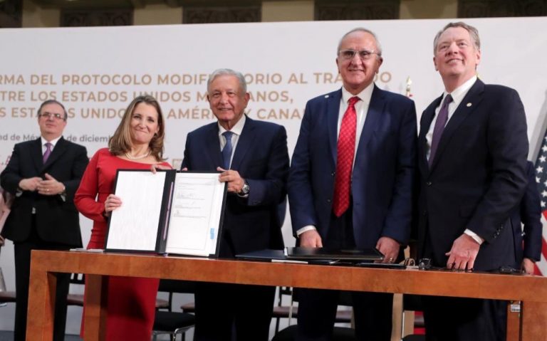 Seade, Freeland y Lighthizer firman el T-MEC entre México, Canadá y Estados Unidos   