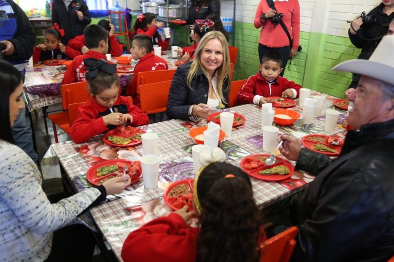 Fortalece DIF Coahuila Desayunos Escolares en Región Centro